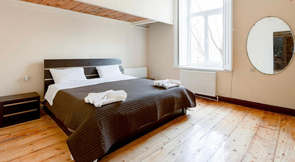 Lovely Dulcet Loft In Center Of Rustaveli Tbilissi Extérieur photo